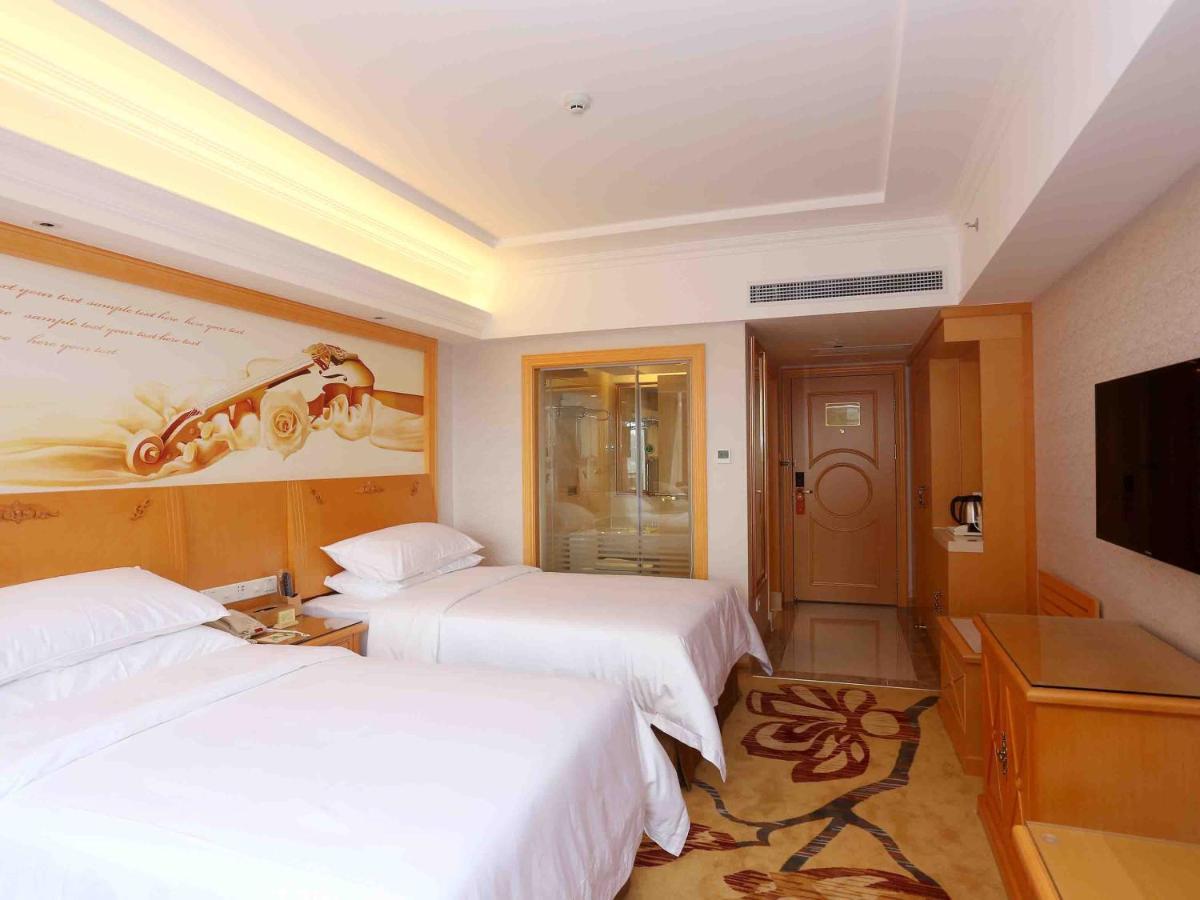 Vienna Hotel Zhongshan West District Bagian luar foto